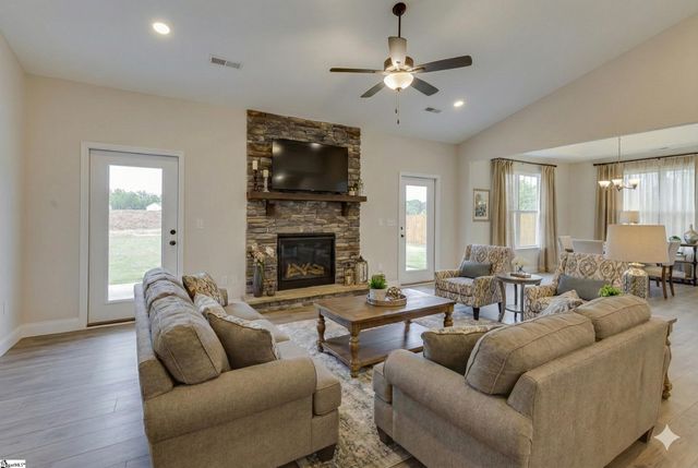 108 Walters Way, Pickens, SC 29671