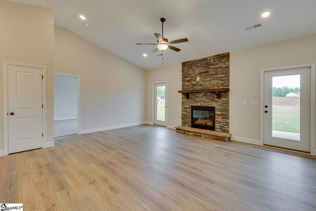 108 Walters Way, Pickens, SC 29671