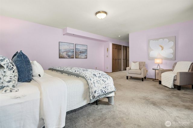 2420 Squak Mountain Loop SW, Issaquah, WA 98027