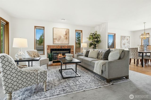 2420 Squak Mountain Loop SW, Issaquah, WA 98027