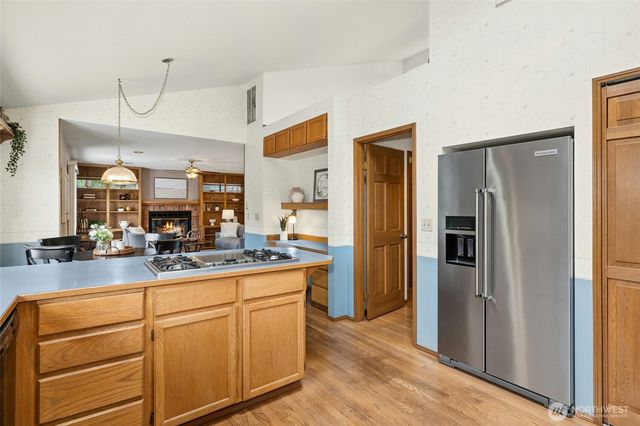 2420 Squak Mountain Loop SW, Issaquah, WA 98027