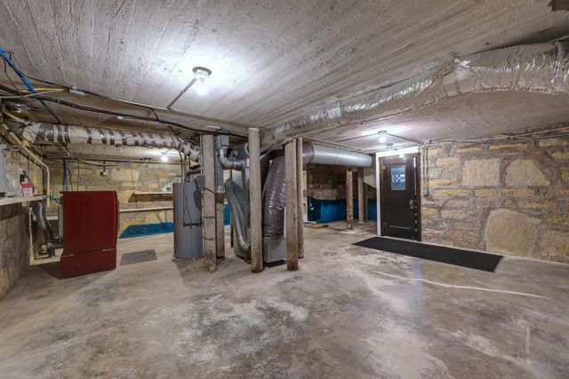 1702 Simpson Ave, Winfield, KS 67156