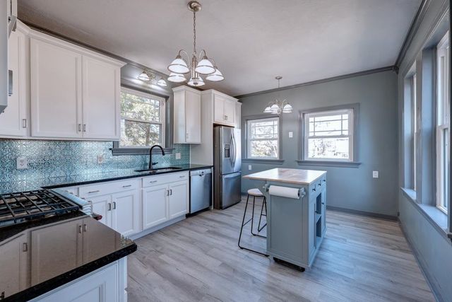 1702 Simpson Ave, Winfield, KS 67156