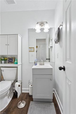 402 Derby RN, Yorktown, VA 23693