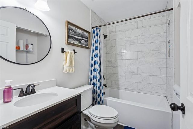 402 Derby RN, Yorktown, VA 23693