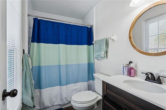 402 Derby RN, Yorktown, VA 23693