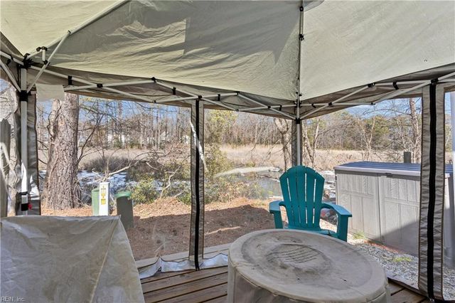 402 Derby RN, Yorktown, VA 23693