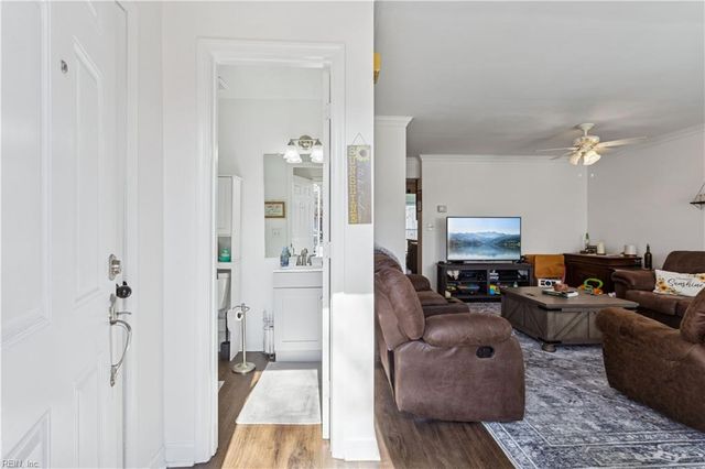 402 Derby RN, Yorktown, VA 23693