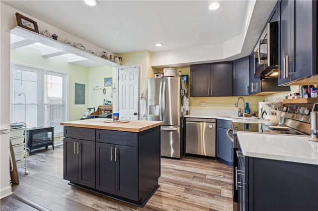 402 Derby RN, Yorktown, VA 23693