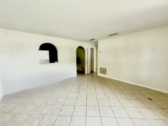 6602 Palomar Parkway A, Fort Pierce, FL 34951