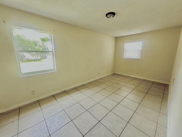 6602 Palomar Parkway A, Fort Pierce, FL 34951