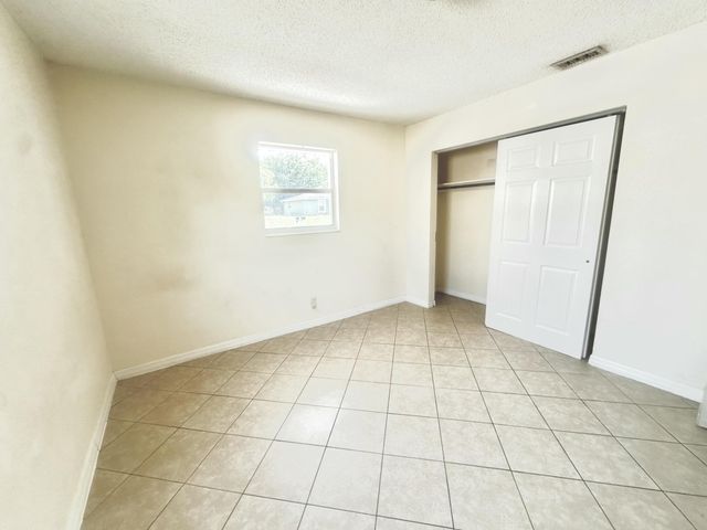 6602 Palomar Parkway A, Fort Pierce, FL 34951