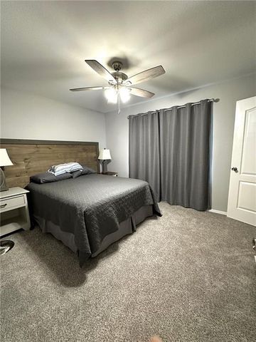 1446 Netherland, Fayetteville, AR 72701