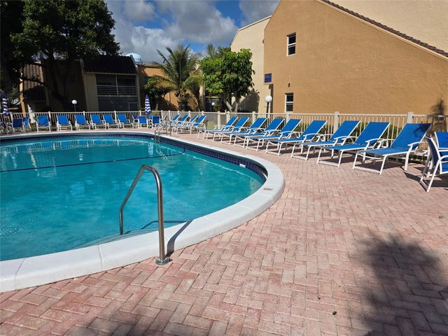 959 SE 2nd Avenue 239, Deerfield Beach, FL 33441