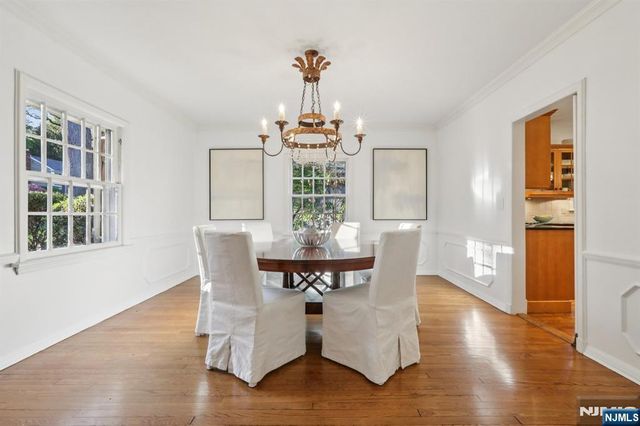 215 Beechwood Road, Ridgewood, NJ 07450