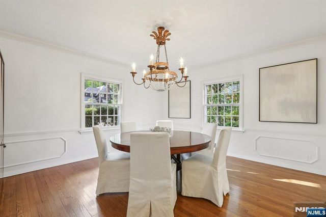 215 Beechwood Road, Ridgewood, NJ 07450