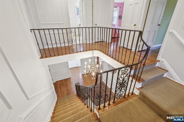 215 Beechwood Road, Ridgewood, NJ 07450