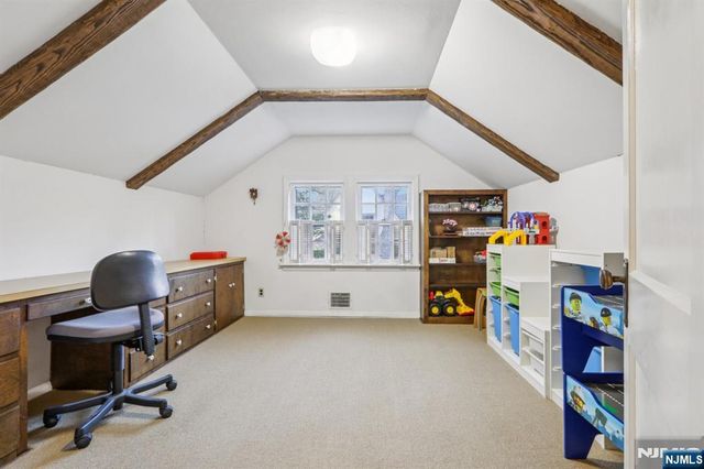 215 Beechwood Road, Ridgewood, NJ 07450