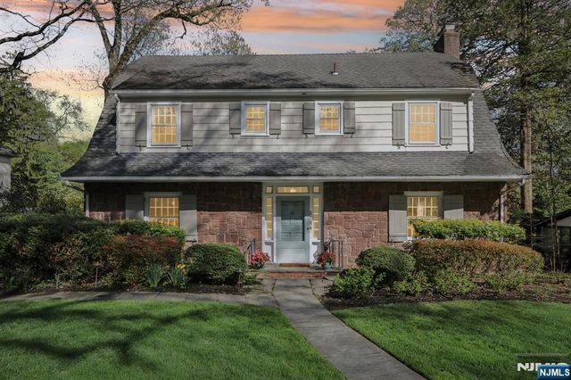 215 Beechwood Road, Ridgewood, NJ 07450