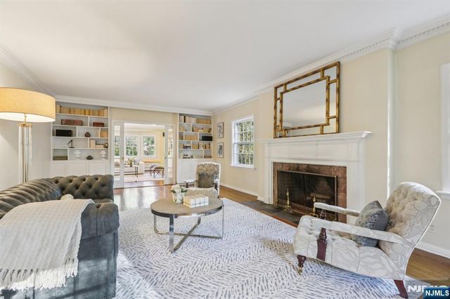 215 Beechwood Road, Ridgewood, NJ 07450