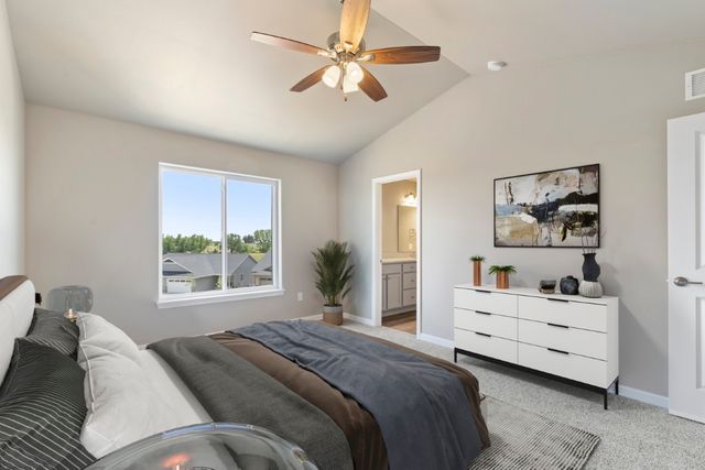 922 Prairie View Drive, West Branch, IA 52358