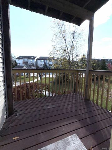 41 Vista Drive, Nanuet, NY 10954