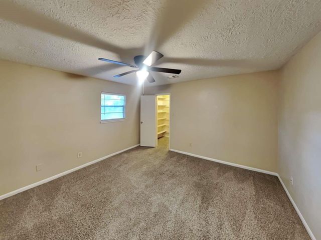 5702 Kiowa Timbers Drive, Humble, TX 77346