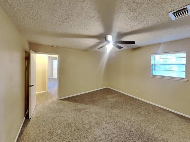 5702 Kiowa Timbers Drive, Humble, TX 77346