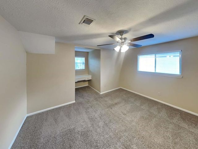 5702 Kiowa Timbers Drive, Humble, TX 77346