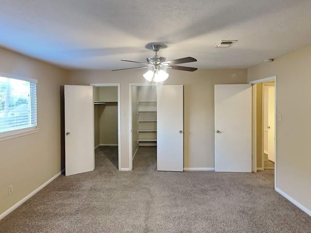 5702 Kiowa Timbers Drive, Humble, TX 77346