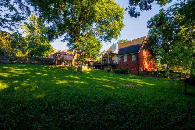 7229 River Bend Rd, Nashville, TN 37221