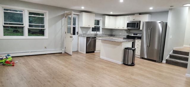 31 Harding, Chelmsford, MA 01863