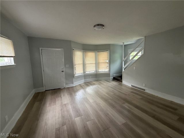 8205 Force Avenue, Cleveland, OH 44105