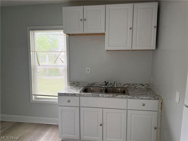 8205 Force Avenue, Cleveland, OH 44105