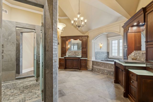1051 Oakmont Court, Woodstock, IL 60098