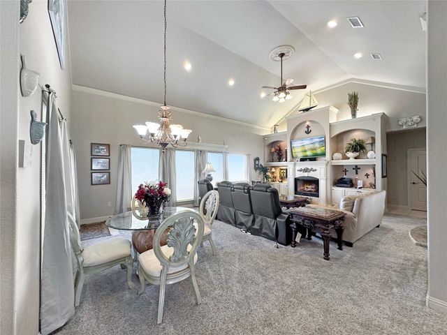 813 Pinata Drive, Crystal Beach, TX 77650