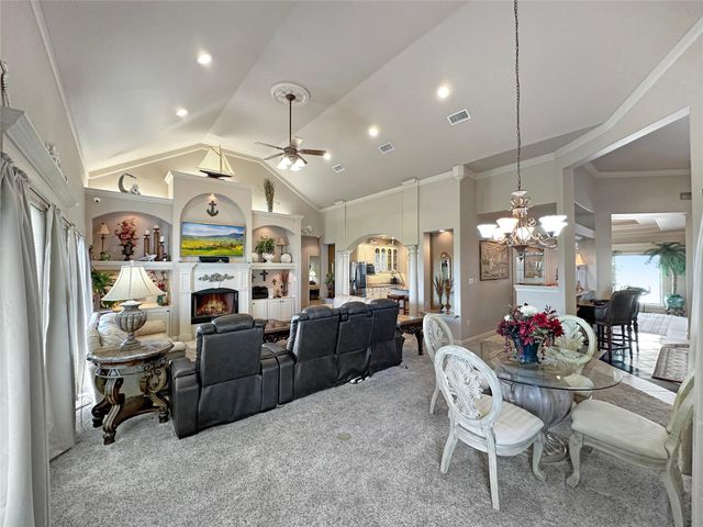 813 Pinata Drive, Crystal Beach, TX 77650