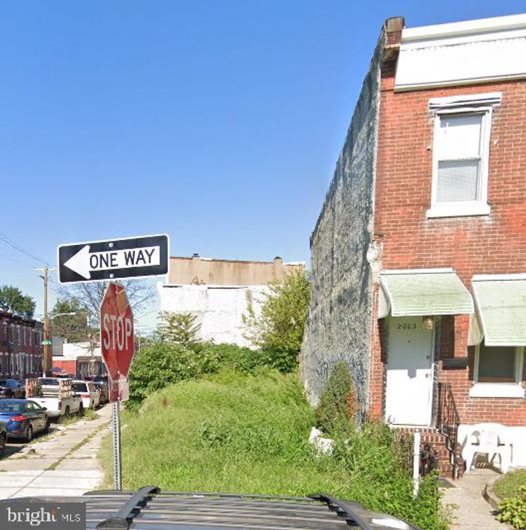 2001 E MADISON ST, Philadelphia, PA 19134
