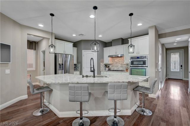 7694 Canyon Diablo Road, Las Vegas, NV 89179