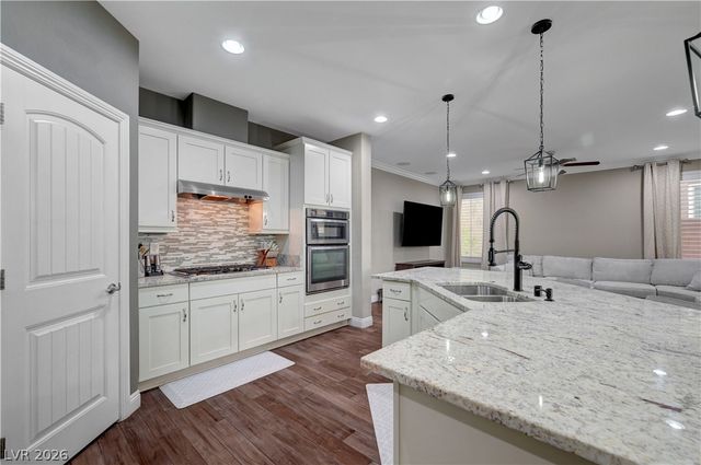 7694 Canyon Diablo Road, Las Vegas, NV 89179