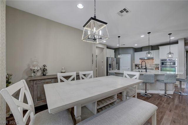 7694 Canyon Diablo Road, Las Vegas, NV 89179