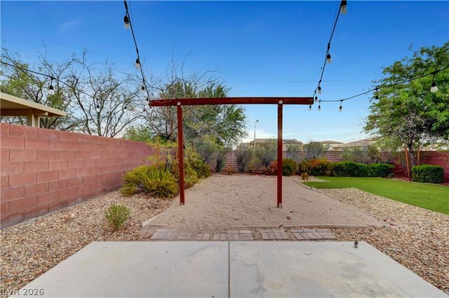 7694 Canyon Diablo Road, Las Vegas, NV 89179
