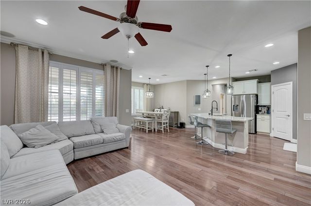 7694 Canyon Diablo Road, Las Vegas, NV 89179