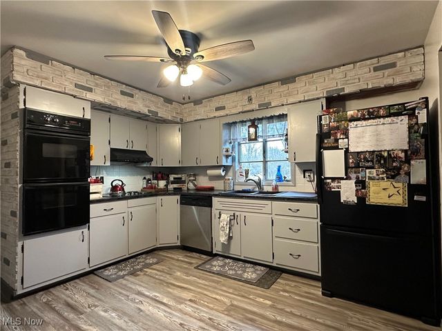 6039 N Park Avenue Extension, Warren, OH 44481