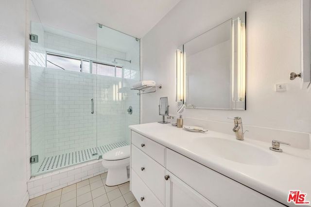 824 Amherst Avenue 1, Los Angeles, CA 90049