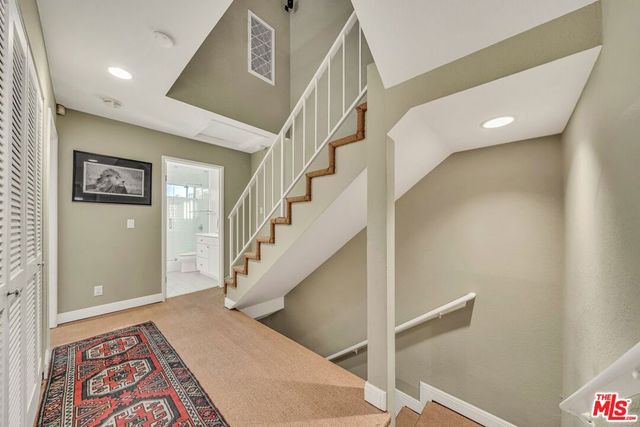 824 Amherst Avenue 1, Los Angeles, CA 90049