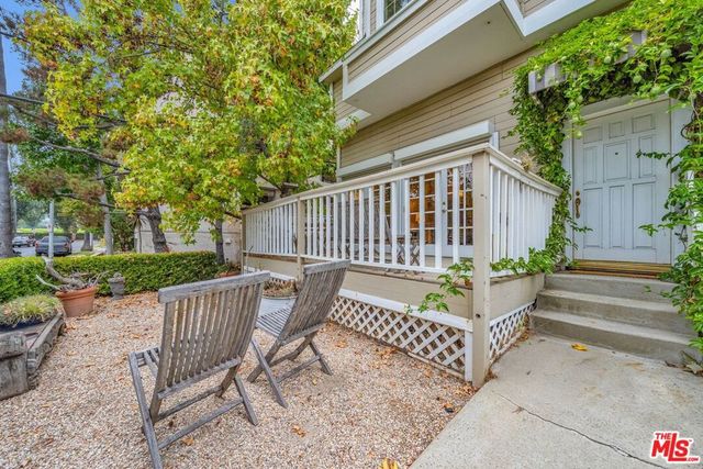 824 Amherst Avenue 1, Los Angeles, CA 90049