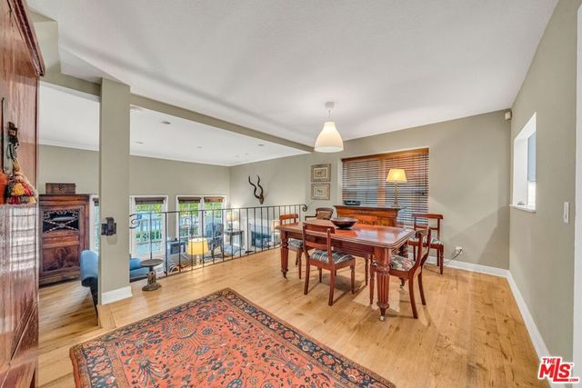 824 Amherst Avenue 1, Los Angeles, CA 90049