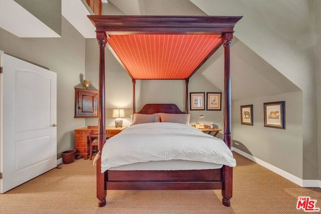 824 Amherst Avenue 1, Los Angeles, CA 90049