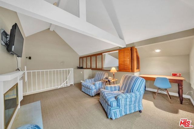 824 Amherst Avenue 1, Los Angeles, CA 90049